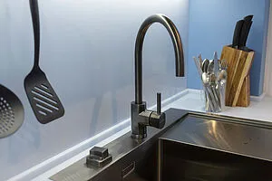 Смеситель для кухни Omoikiri Wakayama GM вороненая сталь 4994290 Смеситель для кухни Omoikiri Wakayama GM вороненая сталь 4994290, 3