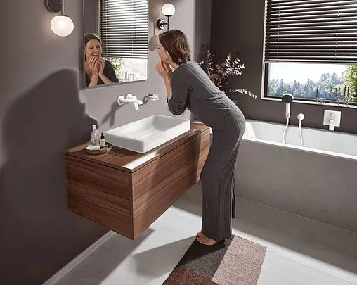 Смеситель для ванны скрытого монтажа Hansgrohe Vivenis белый матовый 75415700