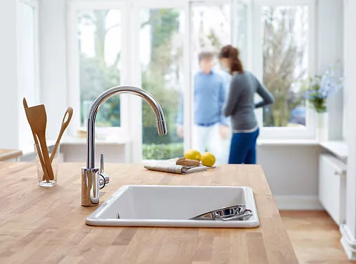 Смеситель для кухни с выдвижным изливом Grohe Concetto хром 32663001