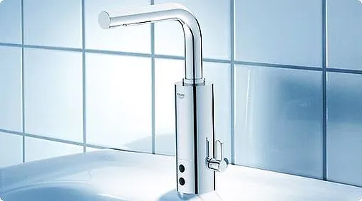 Смеситель для раковины Grohe Essence хром 36092000