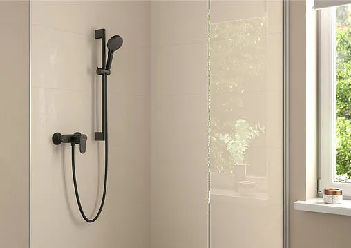 Душевая стойка Hansgrohe Vernis Blend Vario 65см чёрный матовый 26422670