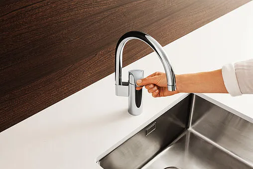 Смеситель для кухни Grohe Eurosmart хром 33202002