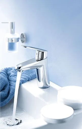 Смеситель для раковины Grohe Eurodisc Cosmopolitan хром 33190002