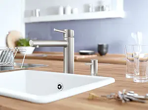 Дозатор для жидкого мыла Grohe Cosmopolitan хром матовый 40535DC0 Дозатор для жидкого мыла Grohe Cosmopolitan хром матовый 40535DC0, 3