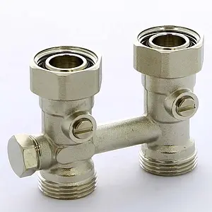 Узел нижнего подключения радиатора с байпасом прямой ¾"ек x ¾"ек Tiemme 3390007 Узел нижнего подключения радиатора с байпасом прямой ¾"ек x ¾"ек Tiemme 3390007, 1