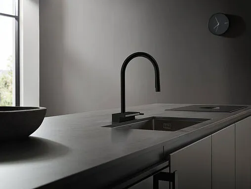 Смеситель для кухни с выдвижным изливом Hansgrohe Aquno Select M81 170 3jet sBox чёрный матовый 73831670