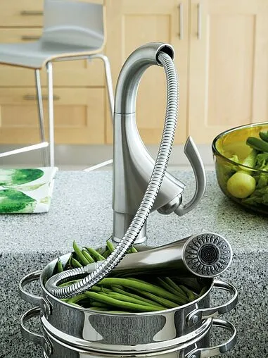 Смеситель для кухни с выдвижным изливом Grohe K4 хром 33782000