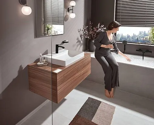 Смеситель для ванны Hansgrohe Vivenis чёрный матовый 75420670