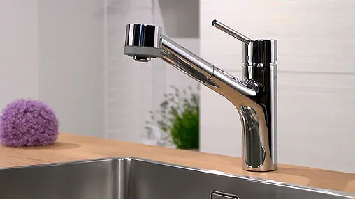 Смеситель для кухни с выдвижным изливом Hansgrohe Talis M52 170 2jet хром 32841000