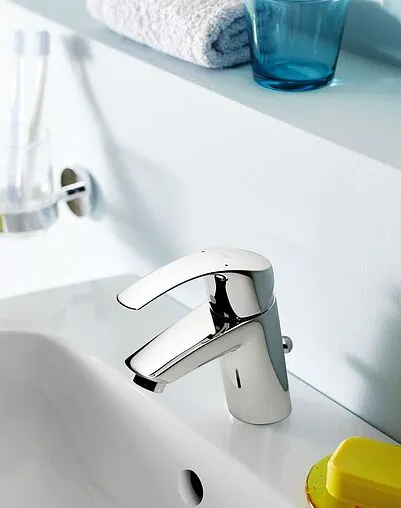 Смеситель для раковины Grohe Eurosmart New хром 32926002