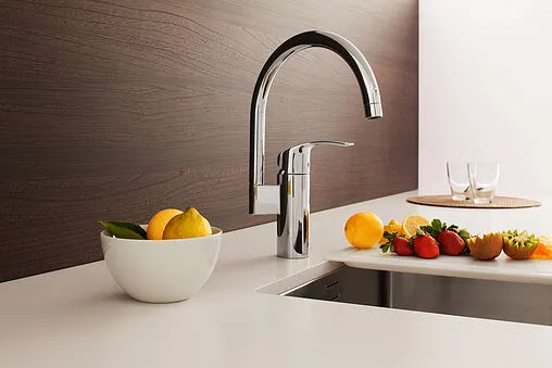 Смеситель для кухни Grohe Eurosmart хром 33202002