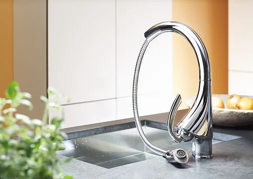 Смеситель для кухни с выдвижным изливом Grohe K4 хром 33786000