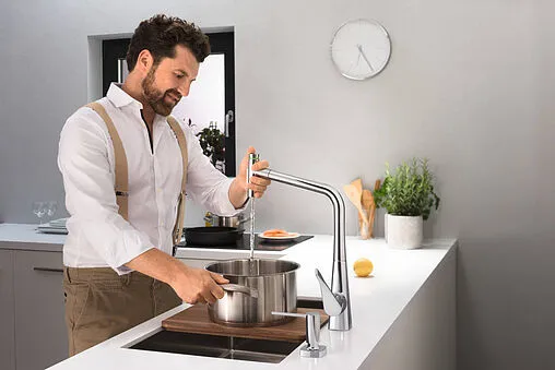 Смеситель для кухни с выдвижным изливом Hansgrohe Metris Select M71 320 2jet sBox хром 73816000