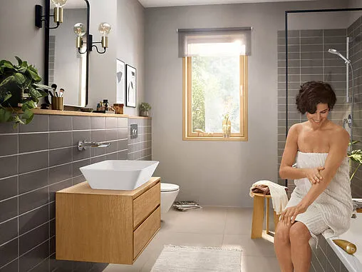 Смеситель для раковины из стены Hansgrohe Rebris E хром 72568000