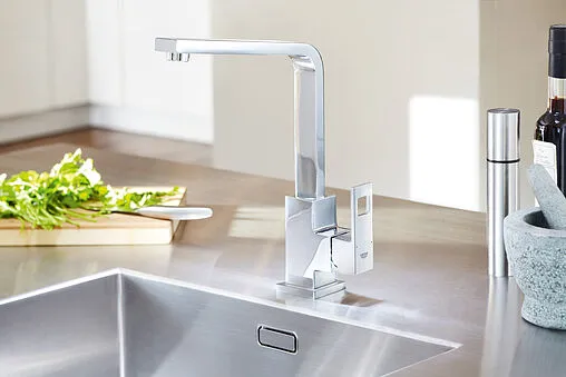 Смеситель для кухни Grohe Eurocube хром 31255000