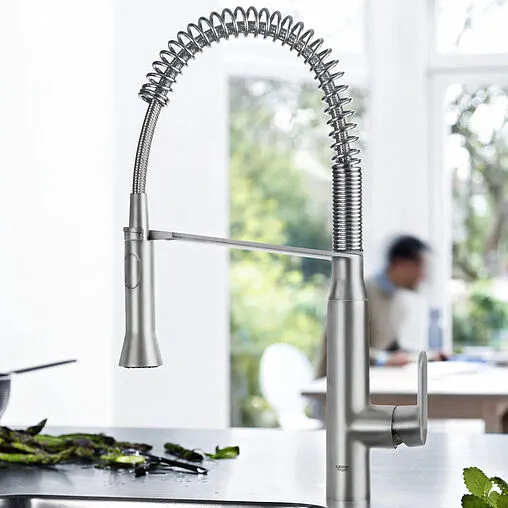 Смеситель для кухни с выдвижным изливом Grohe K7 хром матовый 31379DC0