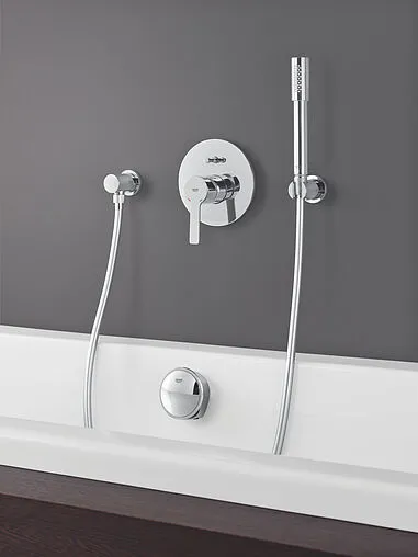 Смеситель для ванны скрытого монтажа Grohe Lineare хром 19297001