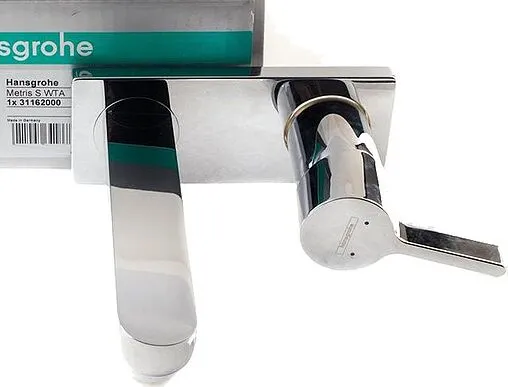 Смеситель для раковины из стены Hansgrohe Metris S хром 31162000