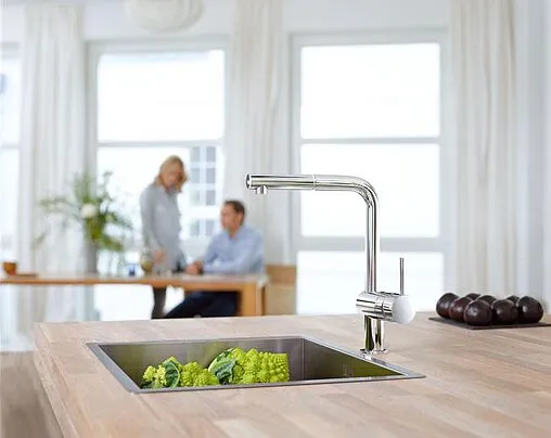 Смеситель для кухни с выдвижным изливом Grohe Minta хром 32322000