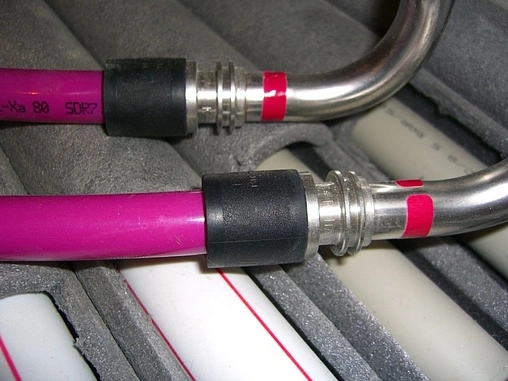 Труба сшитый полиэтилен Rehau Rautitan pink 20 x 2.8мм PE-Xa EVAL 11360521120