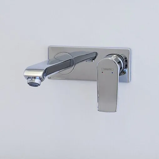 Смеситель для раковины из стены Hansgrohe Metris хром 31085000