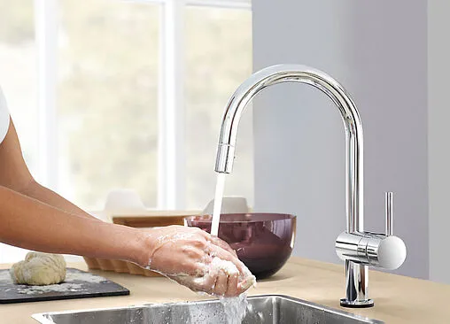 Смеситель для кухни с выдвижным изливом Grohe Minta хром 32321000