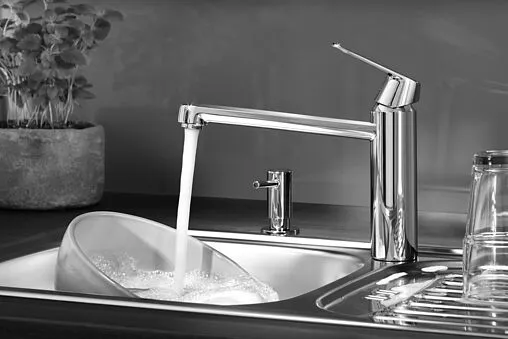 Смеситель для кухни Grohe Eurosmart Cosmopolitan хром 30195000