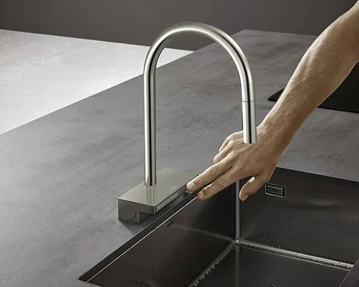 Смеситель для кухни с выдвижным изливом Hansgrohe Aquno Select M81 170 3jet под сталь 73837800